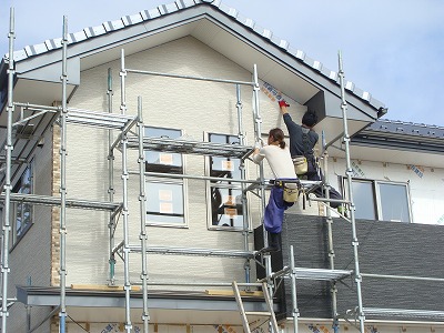 外壁張り工事中です(*^▽^*)