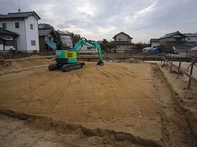 土地の醸成作業開始です(＾◇＾)